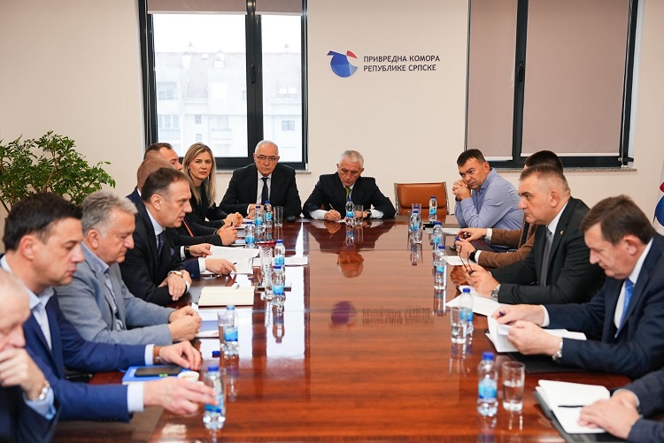 Prime Minister Minić says he expects concrete proposals from the business community