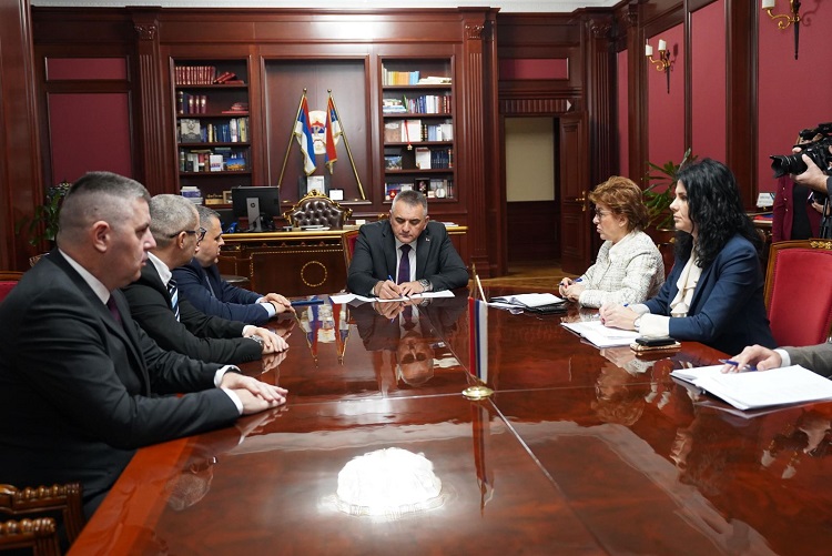 News Consultations continue, Prime Minister Minić with social partners ...