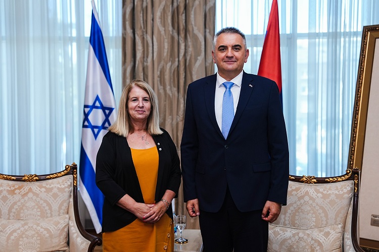 Prime Minister Minić in a meeting with Ambassador Peleg, opening of the Israeli Chamber of Commerce a new chapter in mutual relations