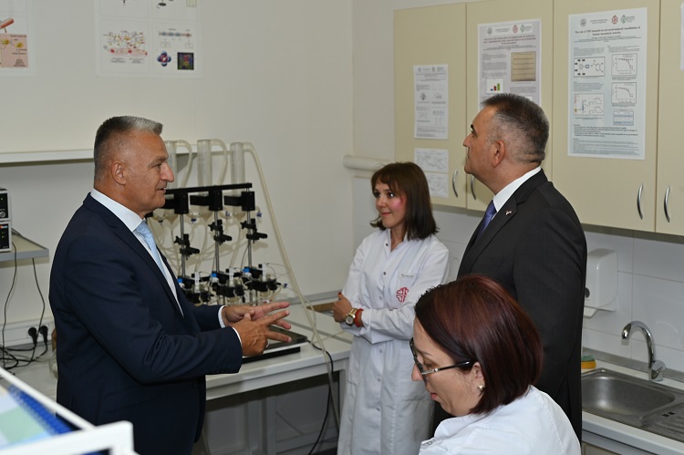 Prime Minister Minić pledges the Government’s support for modernization of the Faculty of Medicine in Banja Luka