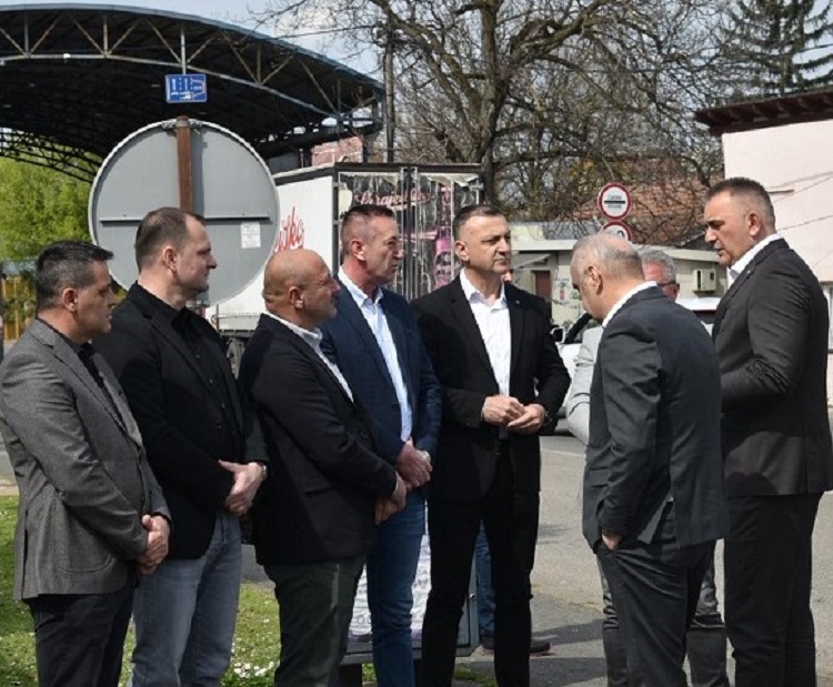 Prime Minister says that absence of representatives of FBiH Government and the Council of Ministers indicates lack of will to solve the issues of the transporters