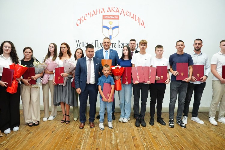 Prime Minister Minić in Šekovići on the occasion of celebrating the Day and the Patron Saint Day of the Municipality