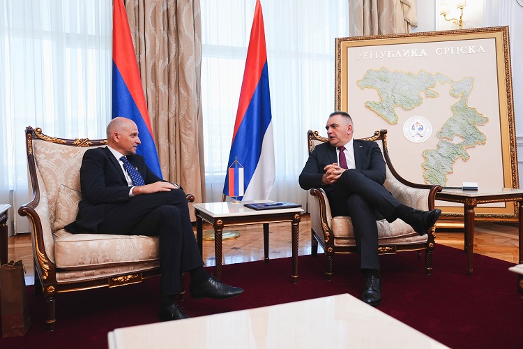 Prime Minister Minić speaks with Ambassador Pósa about strengthening of cooperation between Hungary and the Republic of Srpska