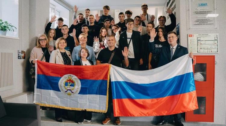 Делегација ученика средњих школа из Републике Српске борави до 25. септембра у Санкт Петербургу на образовном и културном програму 