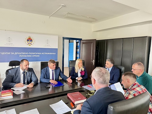 Minister Mastilović visits the Center for socio-political research: the Center’s work is important for better understanding social and political processes