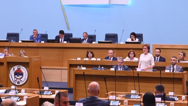 Усвојене измјене и допуне Закона о обавезном здравственом осигурању, подршка и Нацрту закона о измјенама и допунама Закона о здравственим коморама 