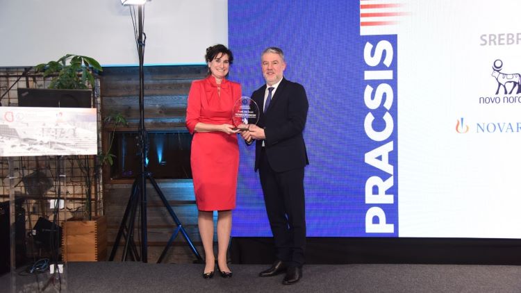 Министру Шеранићу уручено признање за изузетан допринос