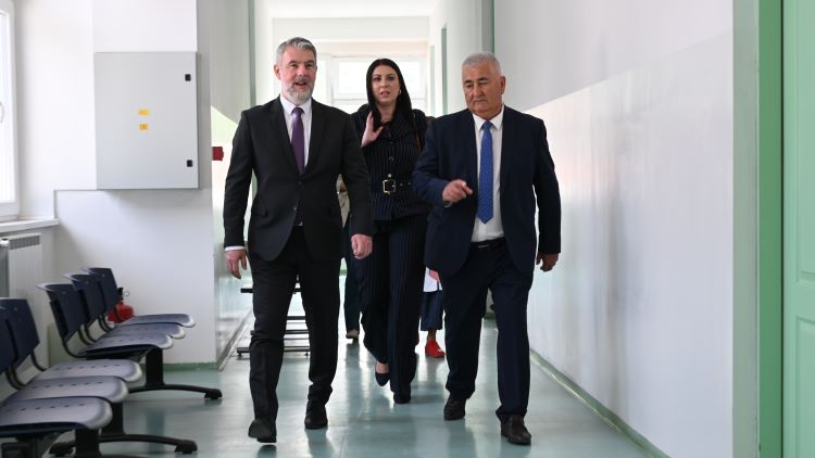 Министар Шеранић најавио набавку РТГ апарата за Дом здравља у Рудом