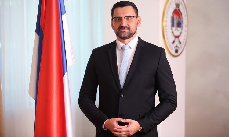 Ко управља БиХ?