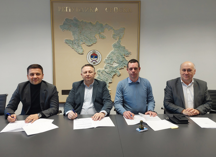 ЗА СРПСКЕ ПОВРАТНИЧКЕ ОПШТИНЕ У ФЕДЕРАЦИЈИ 45.200 МАРАКА