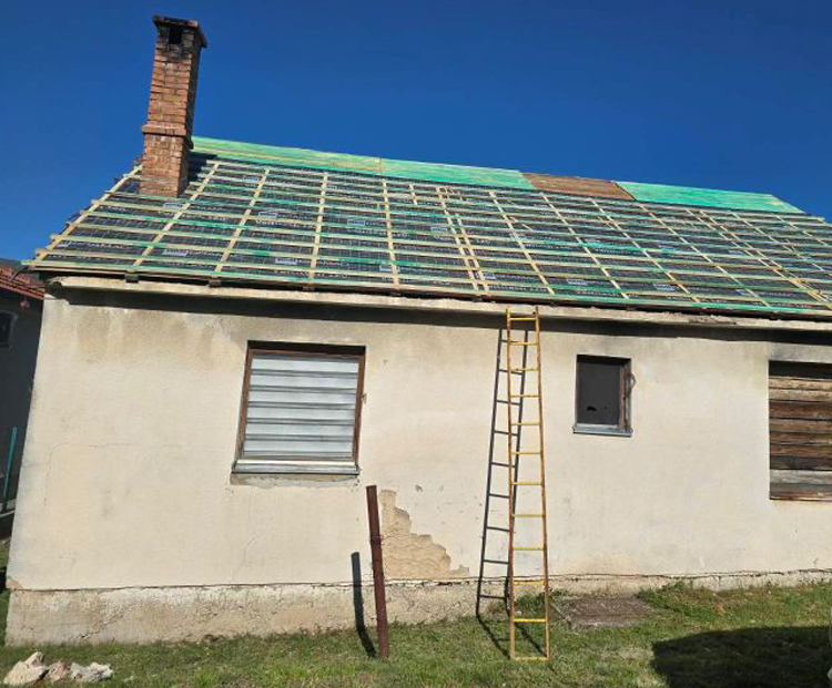 ВЛАДА РЕПУБЛИКЕ СРПСКЕ УПЛАТИЛА 15.000 КМ ПОВРАТНИЧКОЈ ПОРОДИЦИ БОВАН ИЗ МОСТАРА ЗА САНАЦИЈУ КРОВА