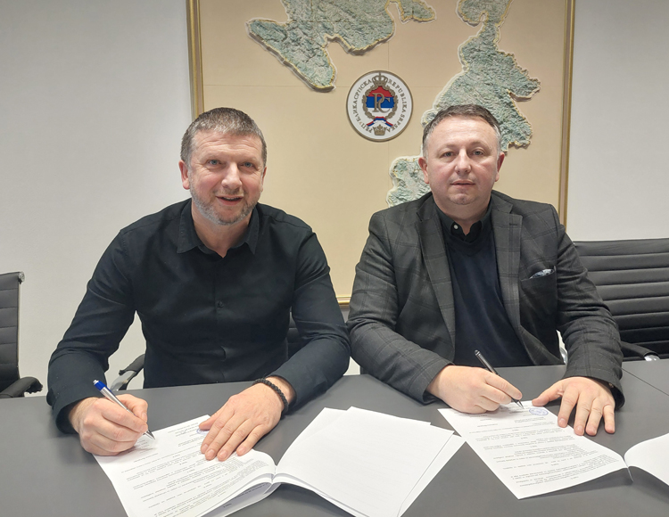 ПОТПИСАНИ УГОВОРИ С ПЕТ ЛОКАЛНИХ ЗАЈЕДНИЦА УКУПНЕ ВРИЈЕДНОСТИ ОКО 150.000 МАРАКА