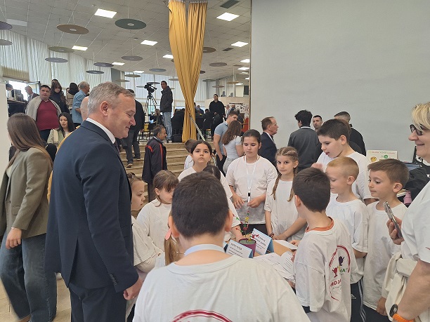 Помоћник министра Зоран Бјелајац отворио „Иност младих 2026“ на којем ће бити представљено више од 500 иновација