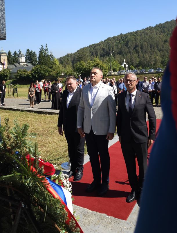 НА ОЗРЕНУ ОБИЉЕЖЕН ДАН НЕСТАЛИХ И ПОГИНУЛИХ