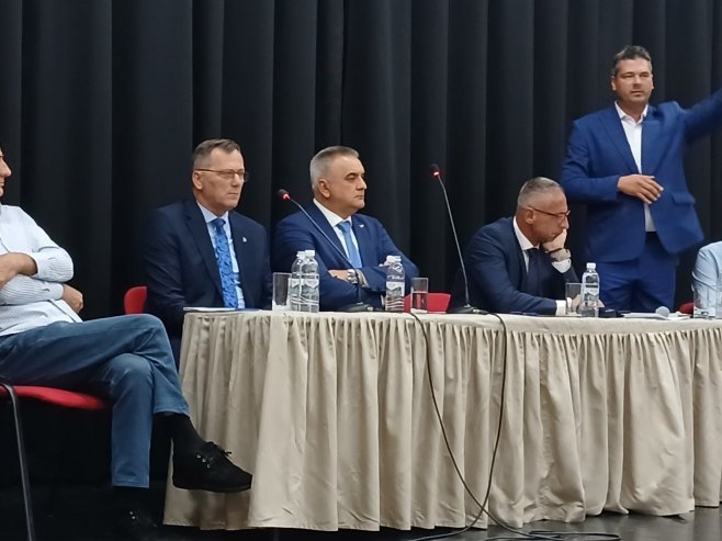 Посао за дјецу погинулих бораца из Невесиња 