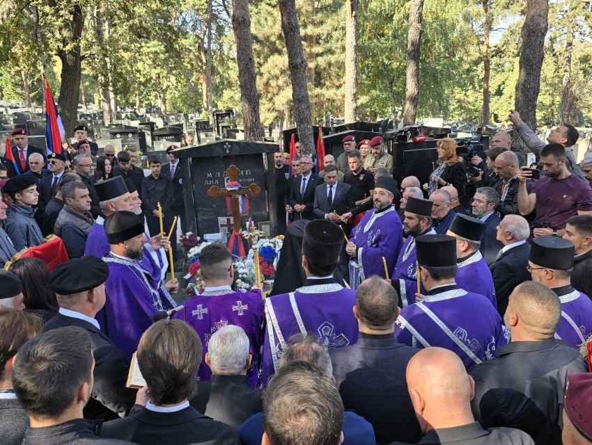 Министар Остојић присуствовао четрдесетодневном помену генералу Ратку Младићу