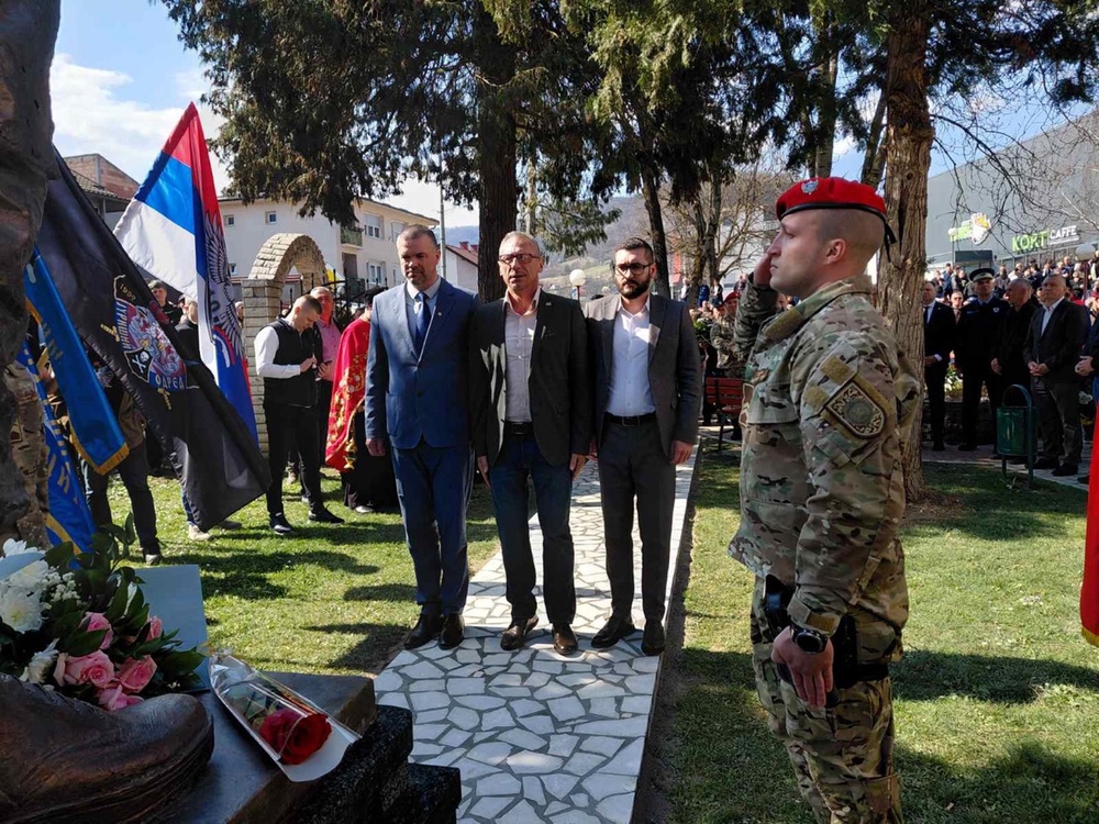 Остојић: Млађе генерације морају знати истину о Одбрамбено-отаџбинском рату