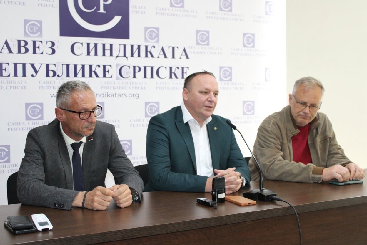  Задовољан радниk -јака Српска