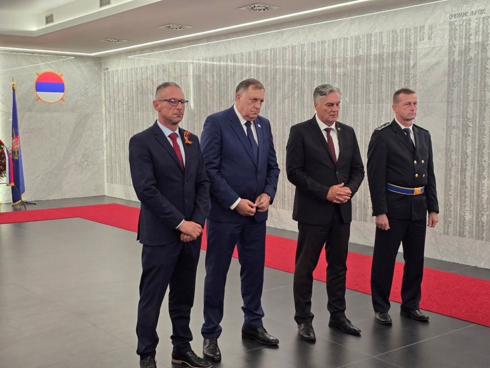 Српски народ био приморан да формира војску и брани слободу