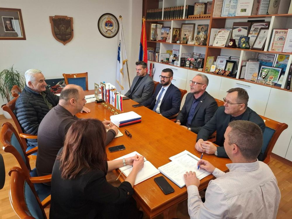 Министар Остојић у радној посјети Вишеграду