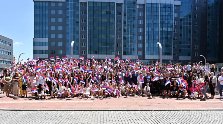 Одржан пријем за 550 ученика и наставника са Косова и Метохије у сједишту Владе Републике Српске у Бањалуци