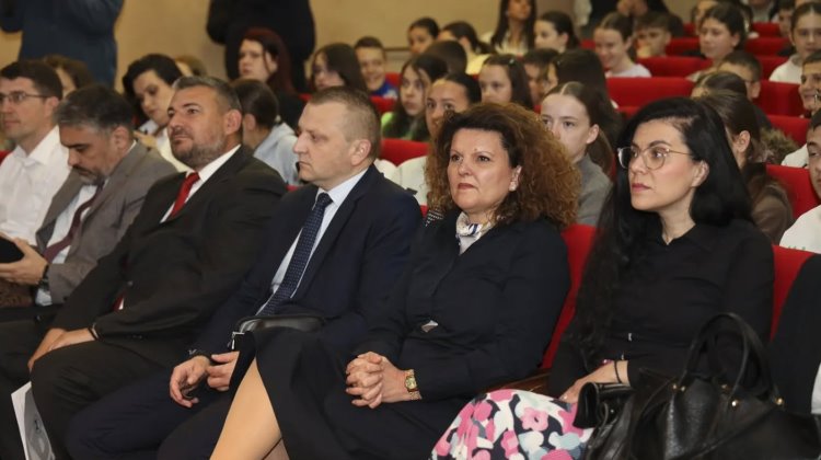Помоћник министра Наташа Цвијановић присуствовала је Првом фeстивaлу књижeвнoсти зa дjeцу у Источном Сарајеву