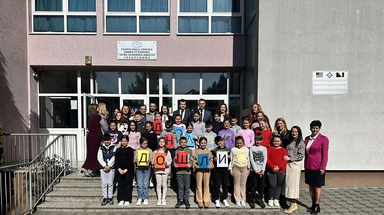 За санацију четири основне школе у Сребреници и Братунцу 94.600 КМ