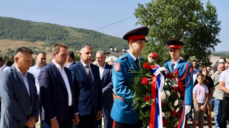 Спoмeник пoгинулим бoрцимa у Стричићимa