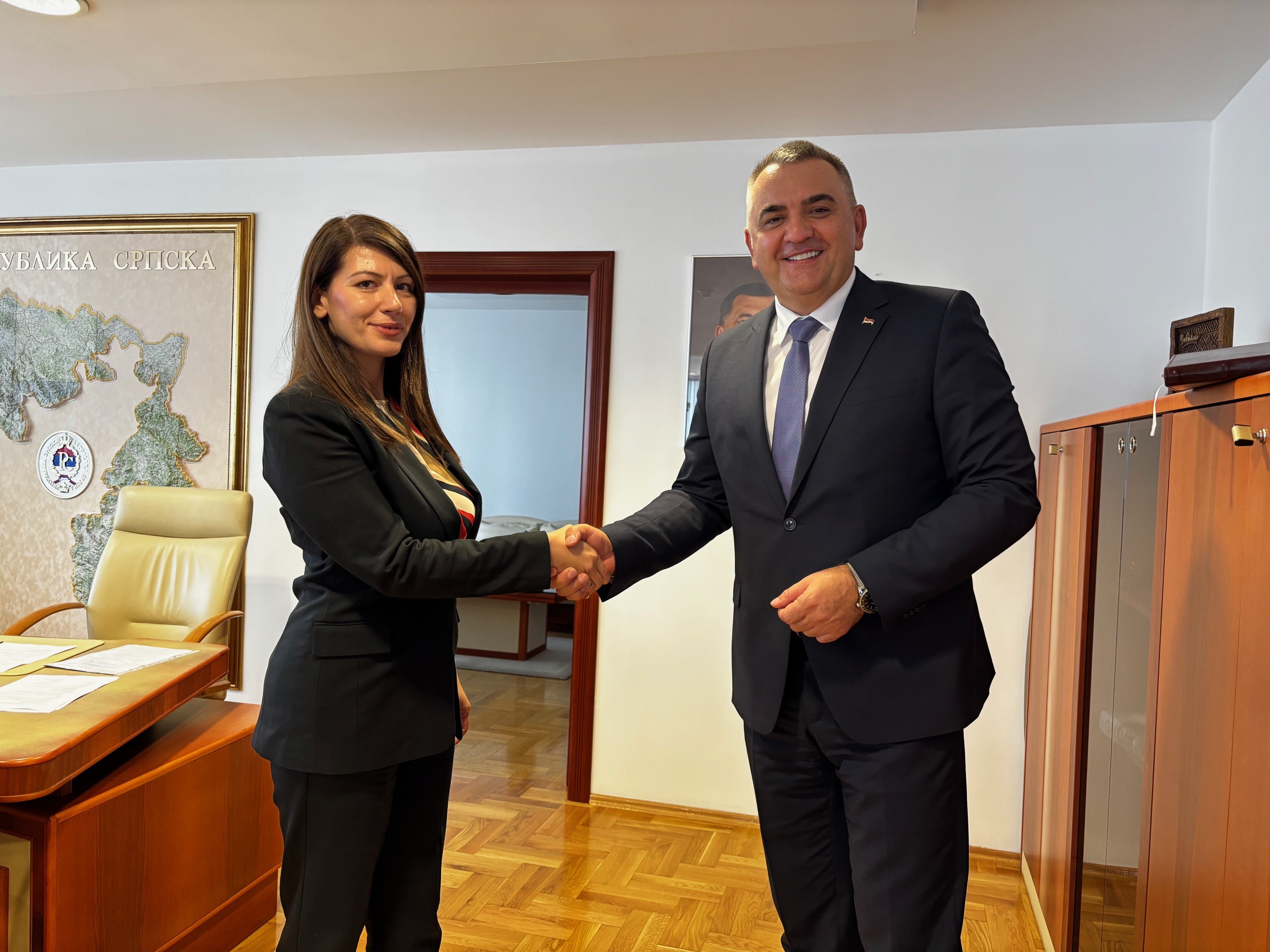 Примопредаја дужности између Минића и Кузмић