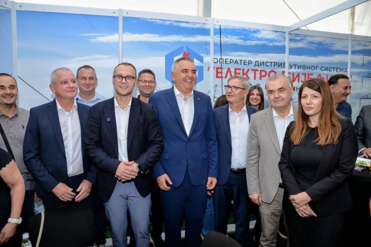Министар Стевановић у Бијељини на сајму 
