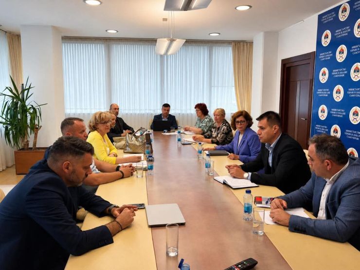Наставак активности на дигитализацији права за новорођенчад