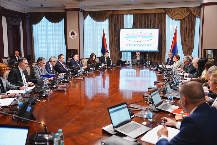 3. сједница Владе Републике Српске: Повећање плате за буџетске кориснике, усвојен модел за поврат акциза