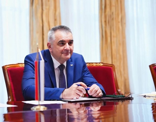 Премијер Минић упутио честитку поводом Видовдана – Крсне славе Војске Републике Српске
