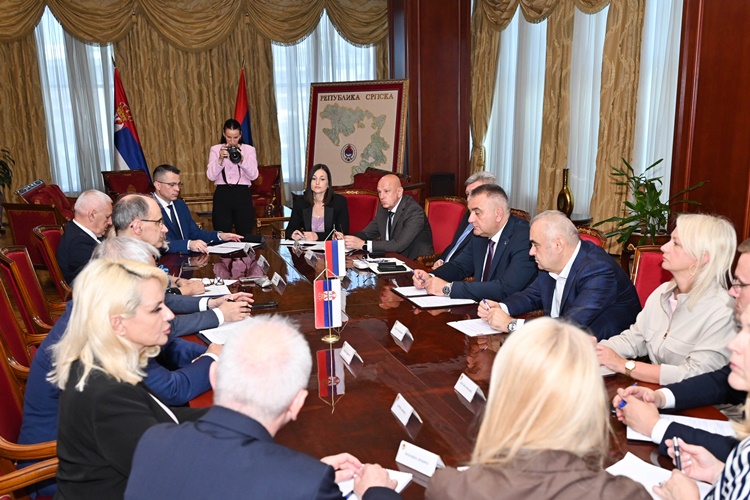 Састанак премијера Саве Минића и предсједника Владе Републике Србије Ђуре Мацута: Наставак реализације заједничких пројеката