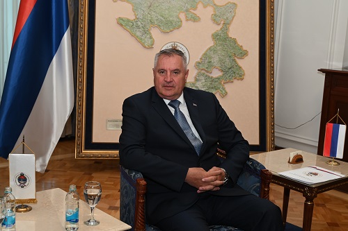  Премијер Вишковић за Бањалука.нет: Усвајање резолуције о Сребреници у историјском смислу не значи ништа, али у политичком смислу представља велики проблем